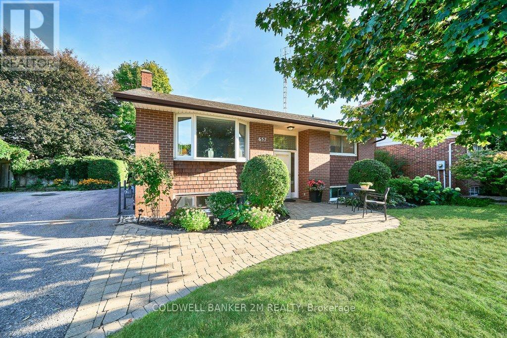 657 Balmoral Drive, Oshawa, Ontario  L1J 3A6 - Photo 1 - E12468707