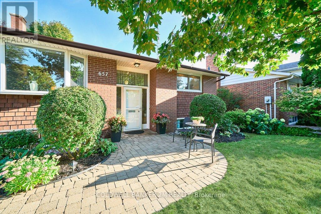 657 Balmoral Drive, Oshawa, Ontario  L1J 3A6 - Photo 4 - E12468707