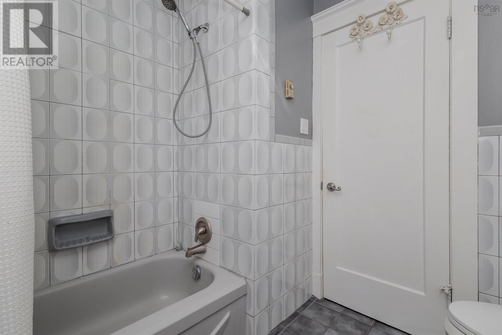 172 South Bentinck Street, Sydney, Nova Scotia  B1P 1X5 - Photo 24 - 202522387