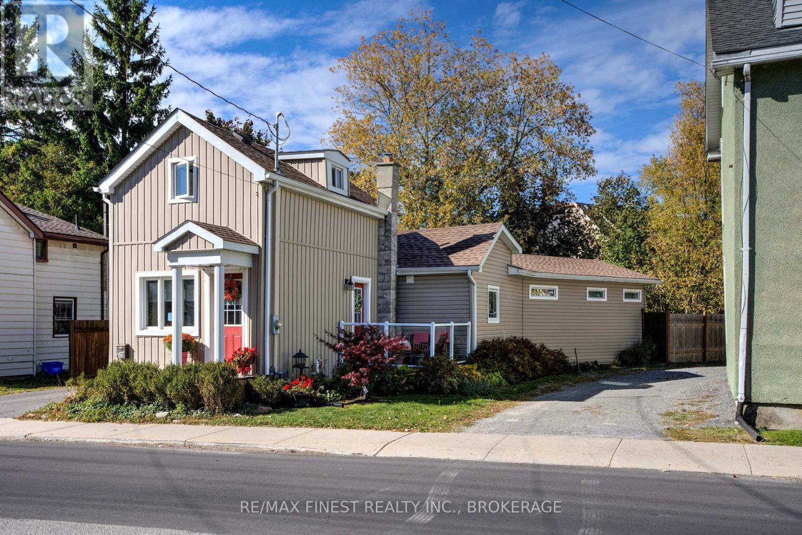 609 Union Street, Kingston, Ontario  K7M 2H7 - Photo 1 - X12468710