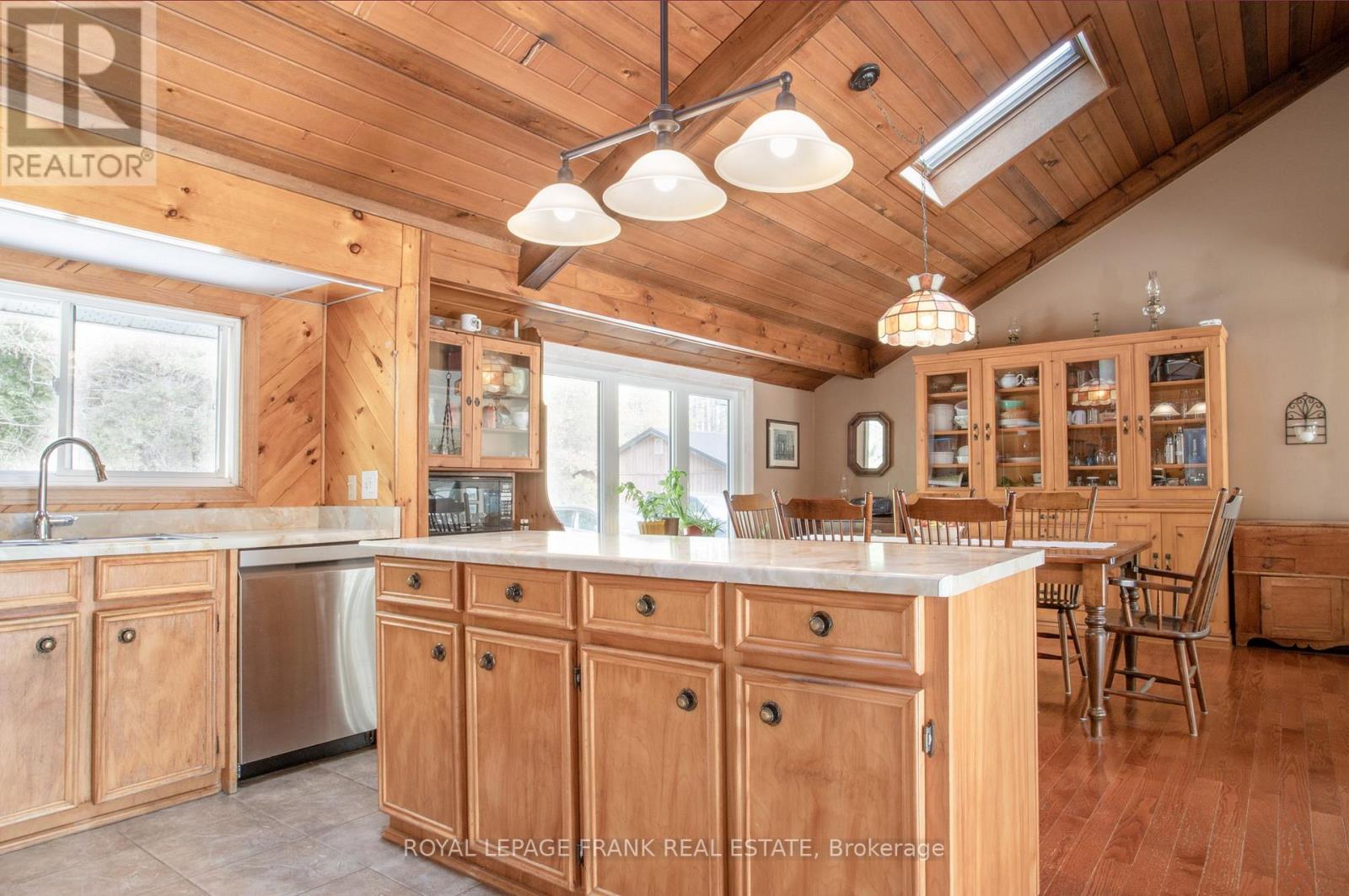 46 Century Farm Road, Kawartha Lakes, Ontario  L0A 1K0 - Photo 19 - X12468754