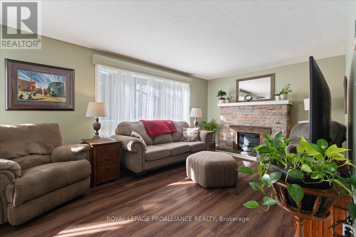 227 Naseby Street, Trent Hills (Campbellford), Ontario  K0L 1L0 - Photo 14 - X12468818