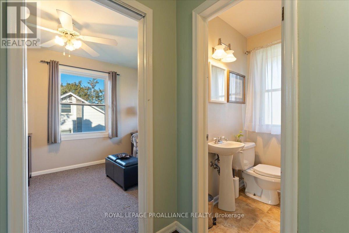 227 Naseby Street, Trent Hills (Campbellford), Ontario  K0L 1L0 - Photo 7 - X12468818