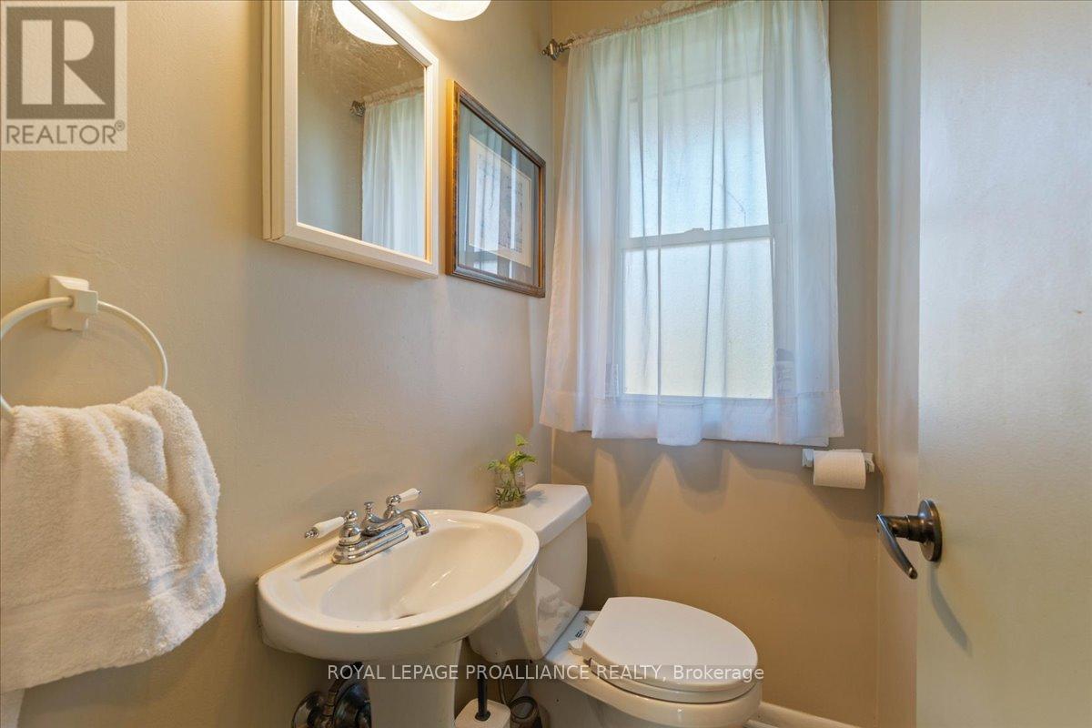 227 Naseby Street, Trent Hills (Campbellford), Ontario  K0L 1L0 - Photo 8 - X12468818