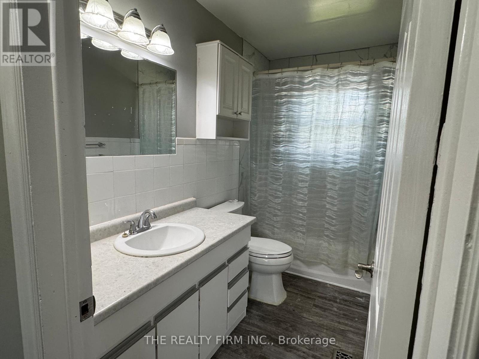 22 Archer Crescent, London South, Ontario  N6E 2A5 - Photo 8 - X12468774