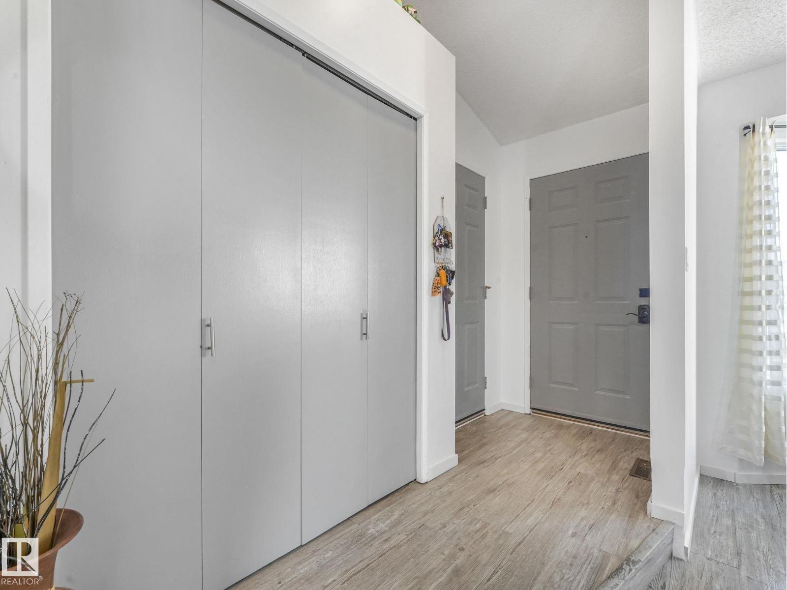 9824 164 Av Nw, Edmonton, Alberta  T5X 5H6 - Photo 6 - E4462521