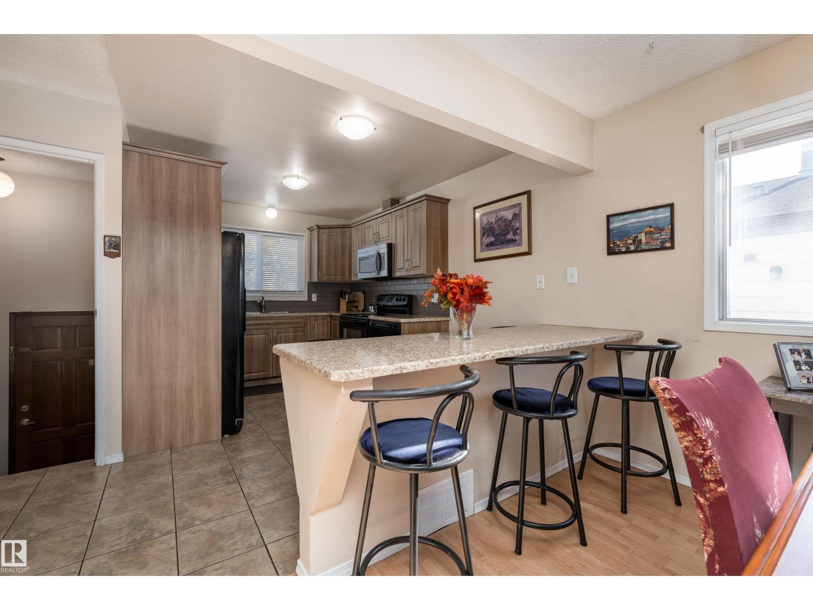 4906 31 Av Nw, Edmonton, Alberta  T6L 5H6 - Photo 11 - E4462522