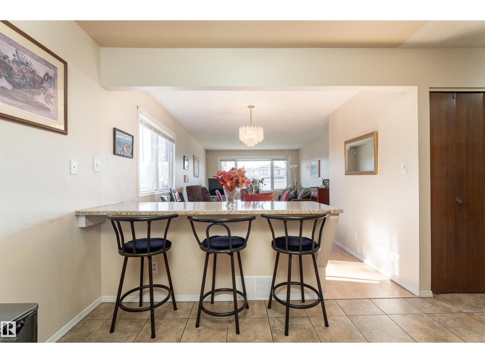 4906 31 Av Nw, Edmonton, Alberta  T6L 5H6 - Photo 12 - E4462522