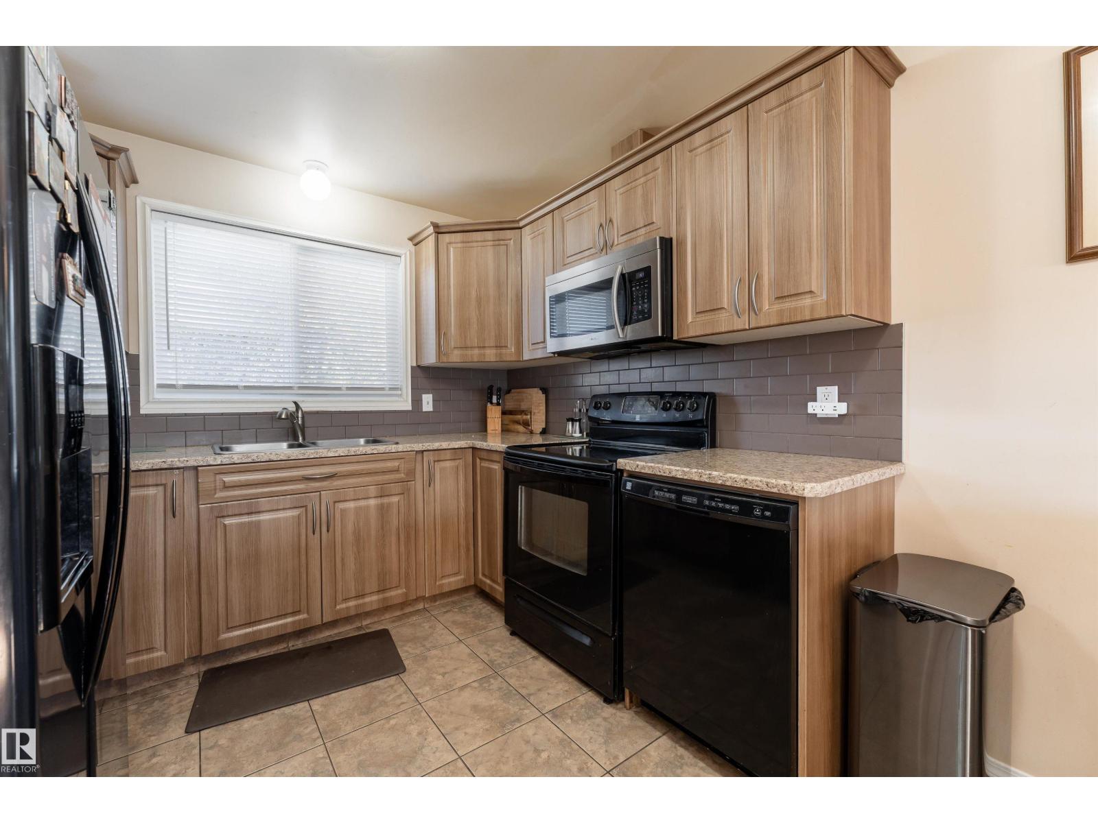 4906 31 Av Nw, Edmonton, Alberta  T6L 5H6 - Photo 15 - E4462522