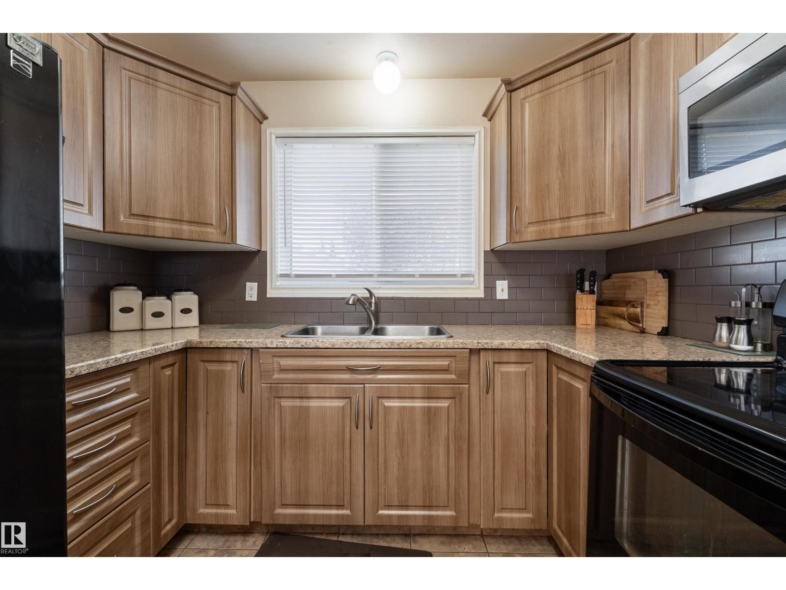 4906 31 Av Nw, Edmonton, Alberta  T6L 5H6 - Photo 16 - E4462522