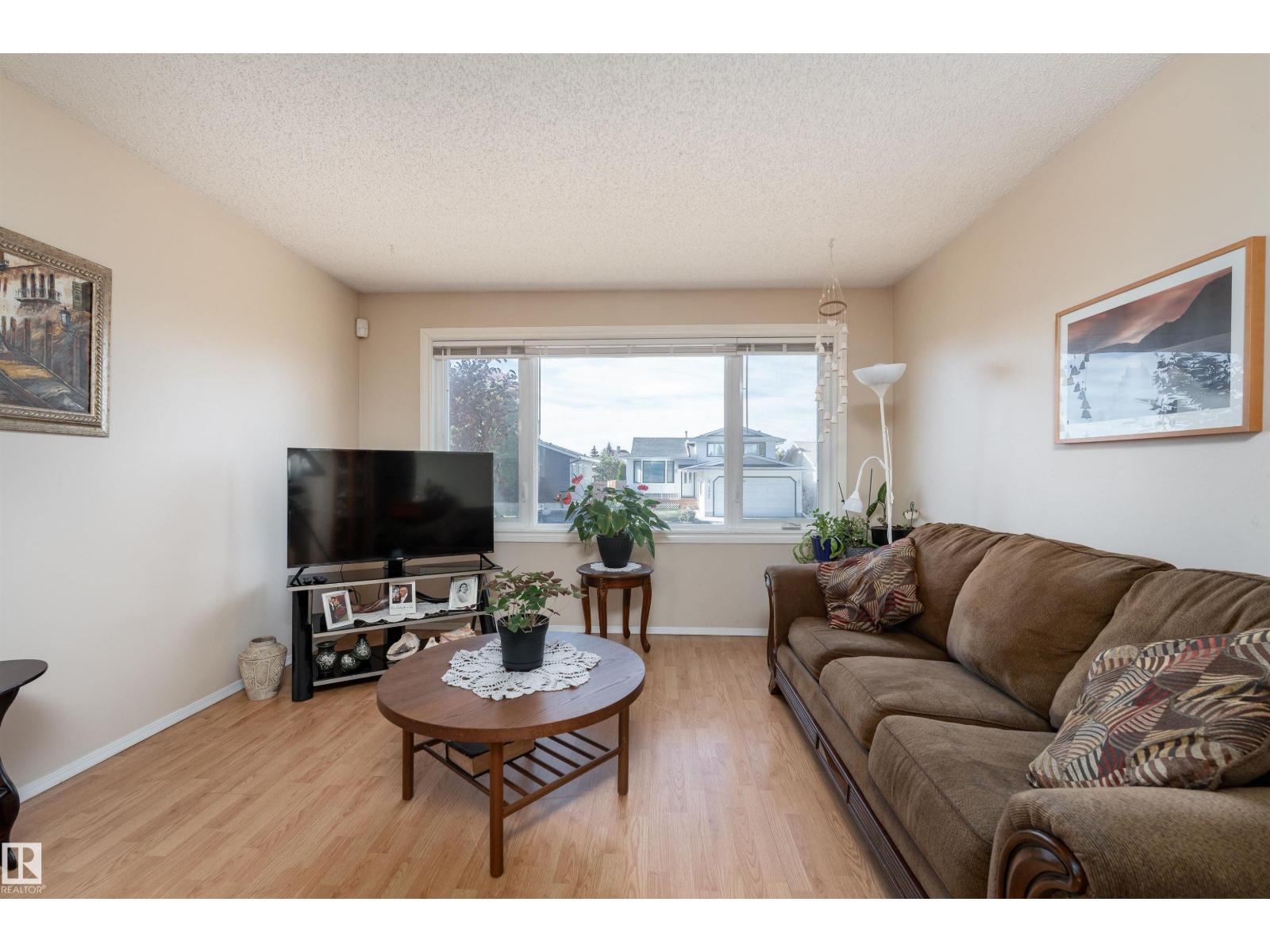 4906 31 Av Nw, Edmonton, Alberta  T6L 5H6 - Photo 5 - E4462522
