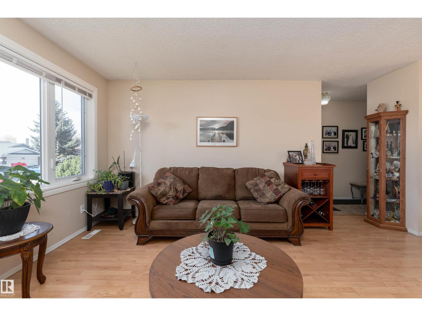 4906 31 Av Nw, Edmonton, Alberta  T6L 5H6 - Photo 6 - E4462522