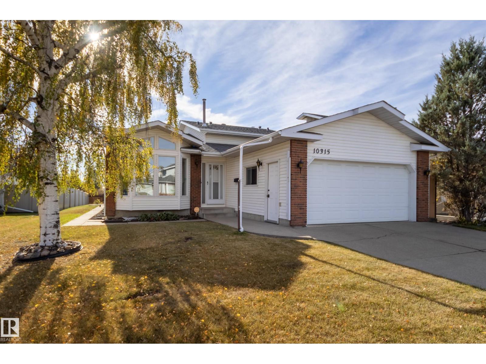 10315 154 Av Nw, Edmonton, Alberta  T5X 5R1 - Photo 2 - E4462528