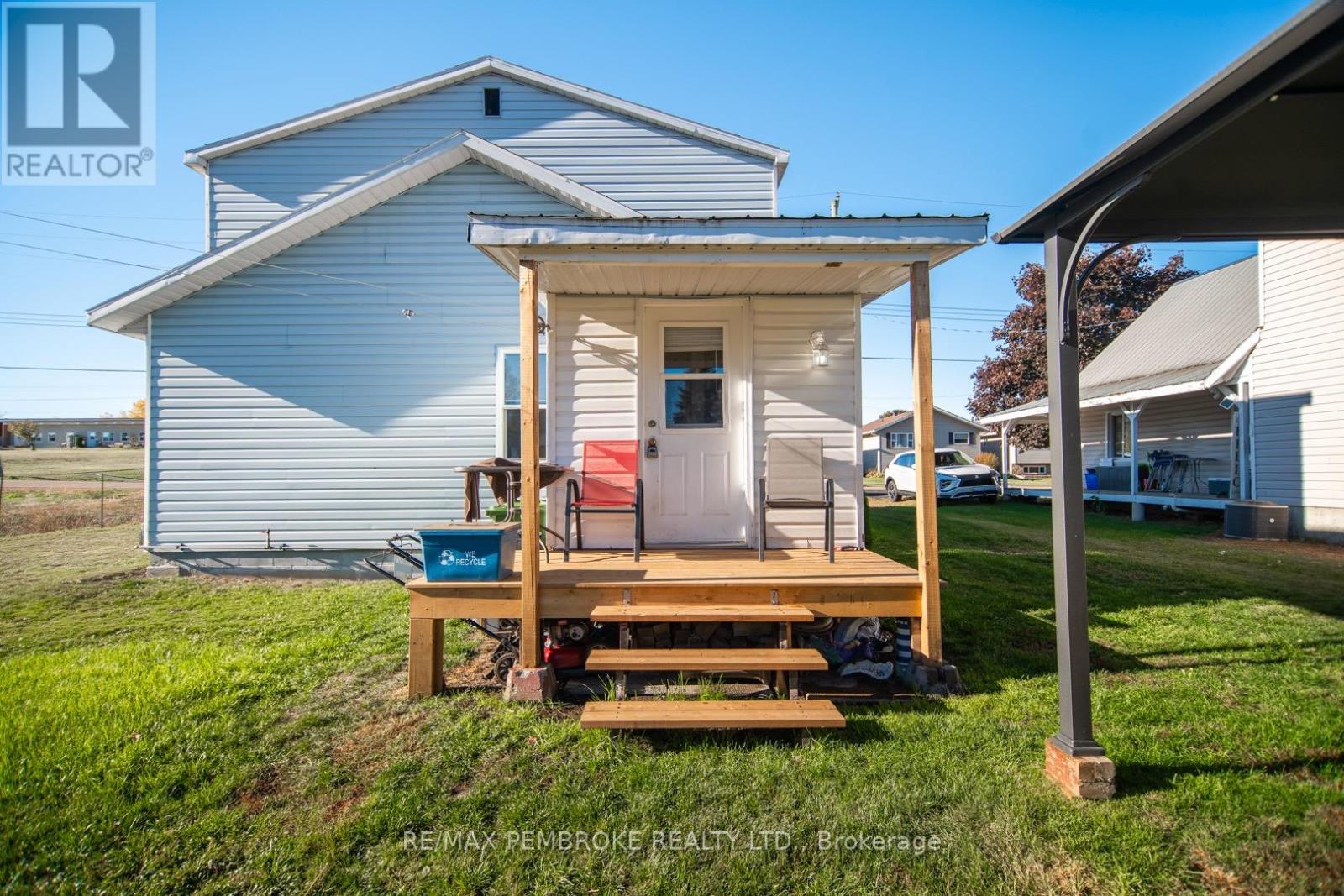 255 Mckenzie Avenue, Pembroke, Ontario  K8A 3V8 - Photo 25 - X12468703
