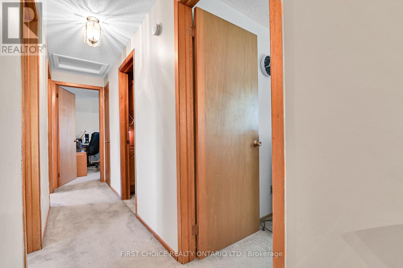 1577 Claymor Avenue, Ottawa, Ontario  K2C 1T4 - Photo 17 - X12468708