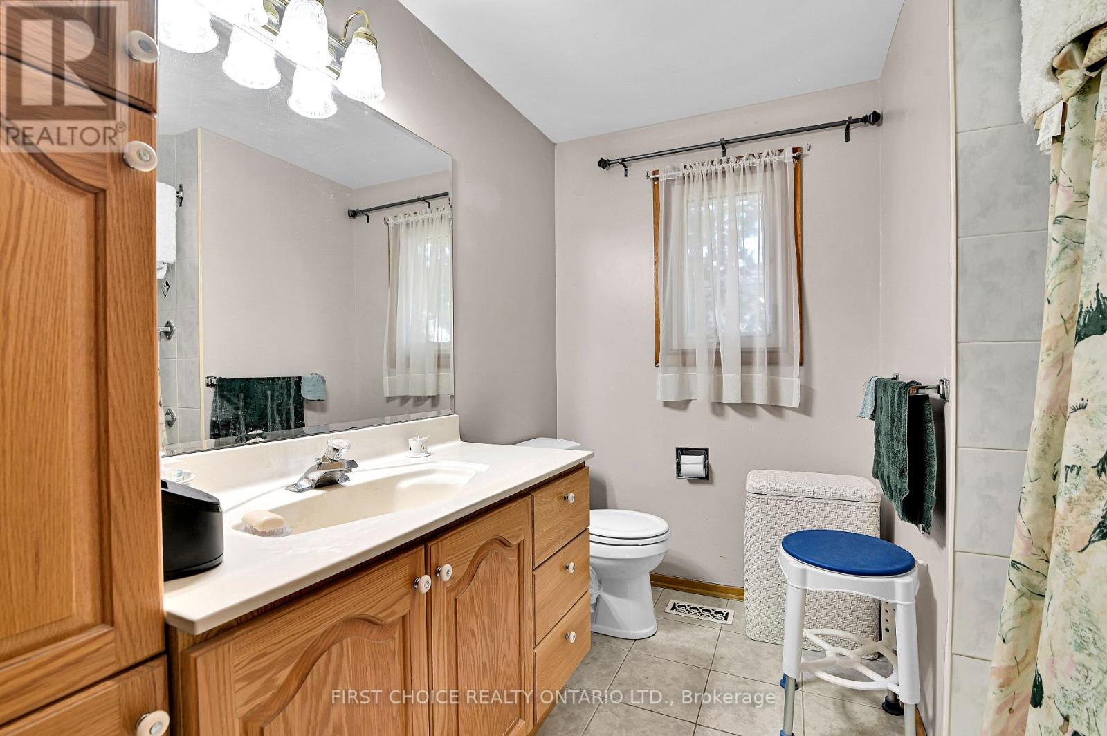 1577 Claymor Avenue, Ottawa, Ontario  K2C 1T4 - Photo 20 - X12468708