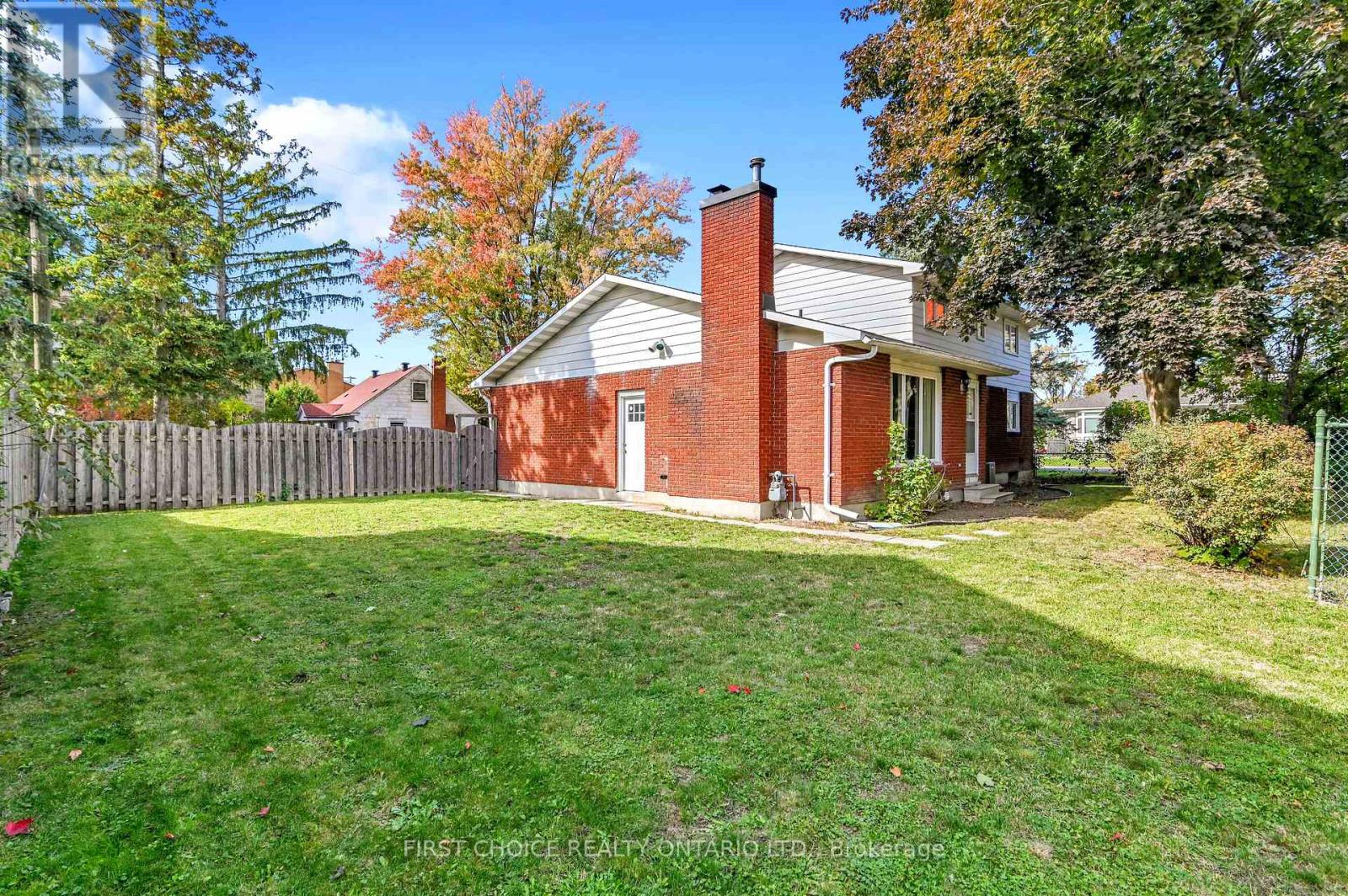 1577 Claymor Avenue, Ottawa, Ontario  K2C 1T4 - Photo 31 - X12468708