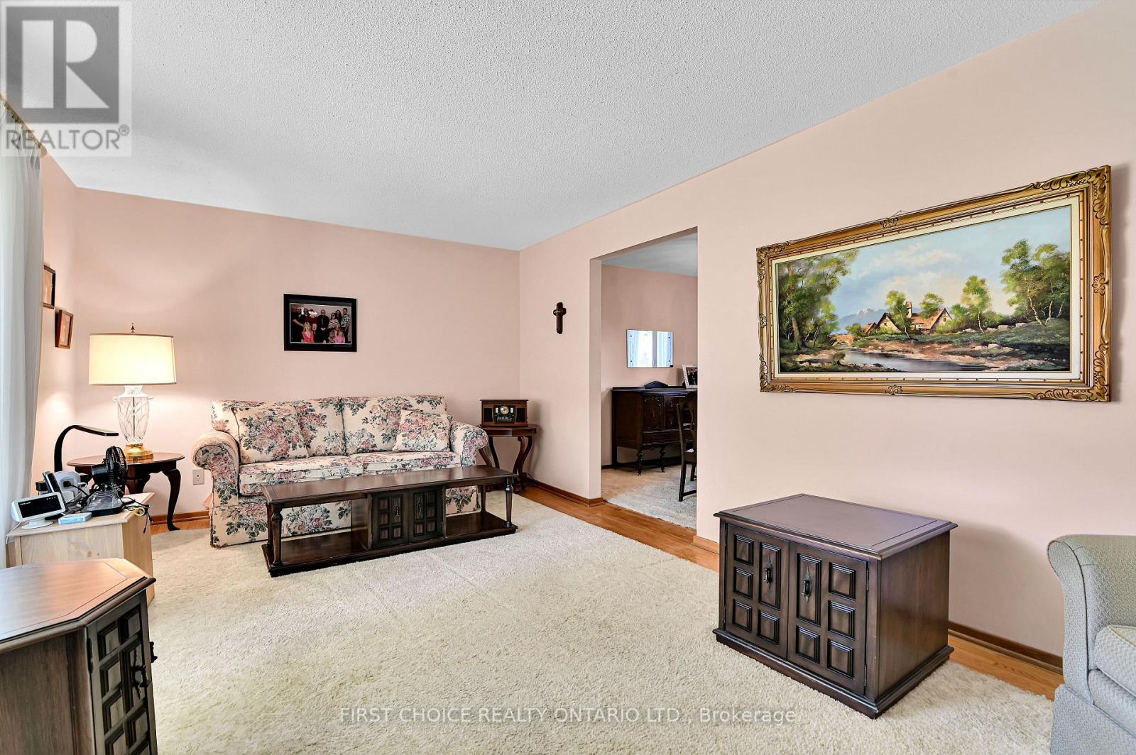 1577 Claymor Avenue, Ottawa, Ontario  K2C 1T4 - Photo 8 - X12468708