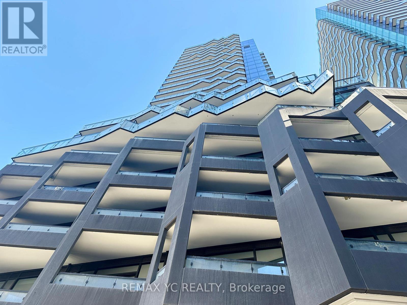302 - 120 Broadway Avenue, Toronto, Ontario  M4P 1V6 - Photo 1 - C12468594