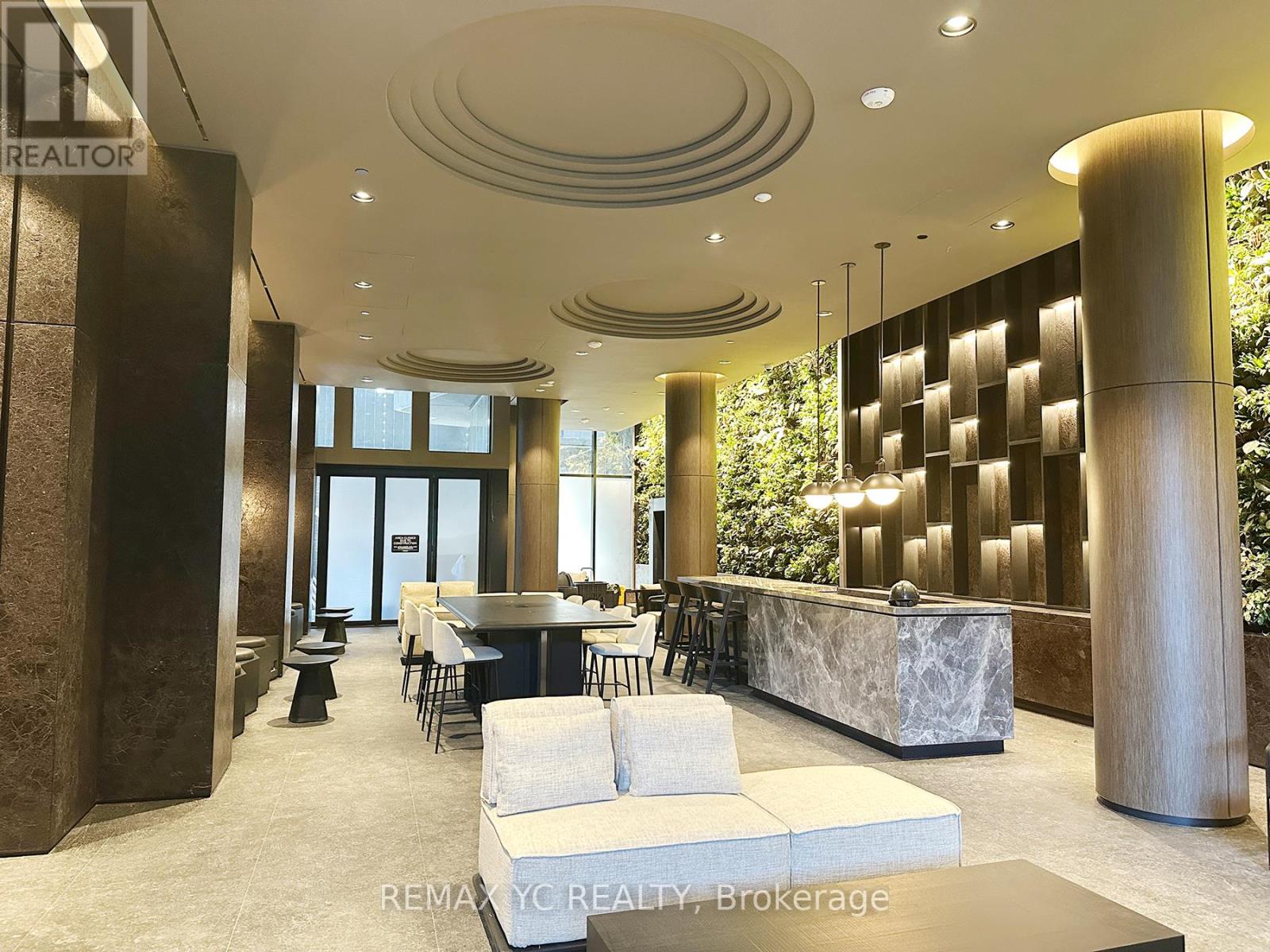 302 - 120 Broadway Avenue, Toronto, Ontario  M4P 1V6 - Photo 2 - C12468594