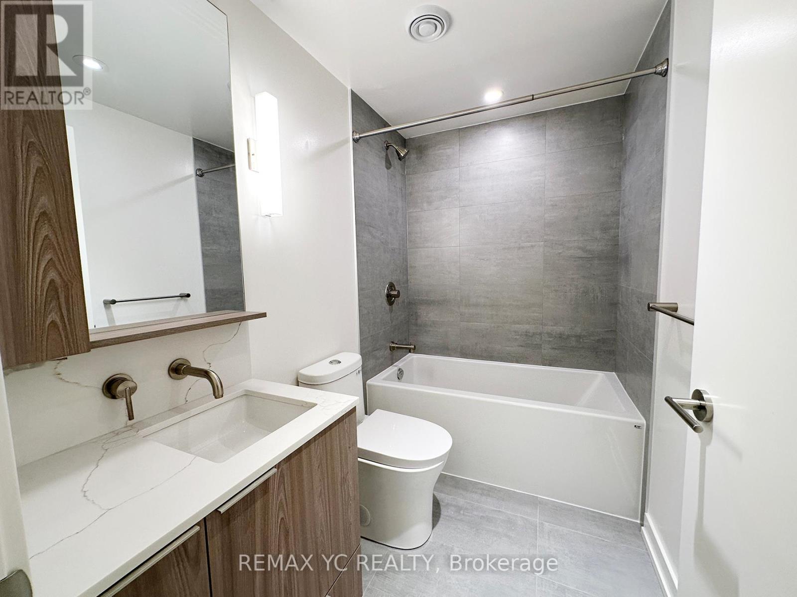 302 - 120 Broadway Avenue, Toronto, Ontario  M4P 1V6 - Photo 6 - C12468594