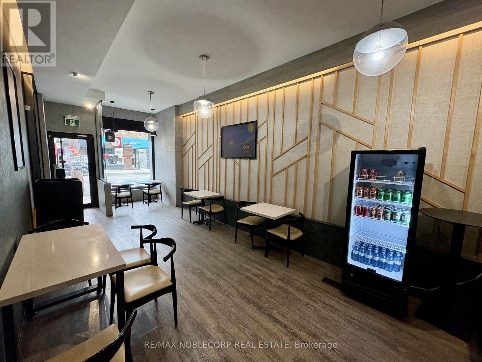 671 Queen Street W, Toronto, Ontario  M6J 1E6 - Photo 3 - C12468625
