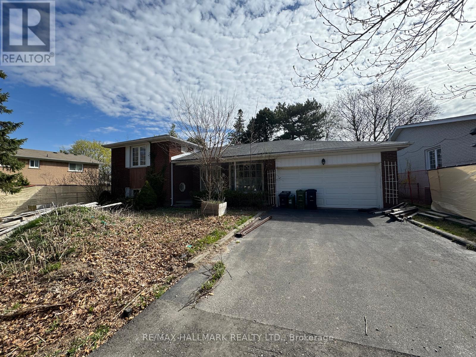 19 Paultiel Drive, Toronto, Ontario  M2M 3P4 - Photo 1 - C12468643