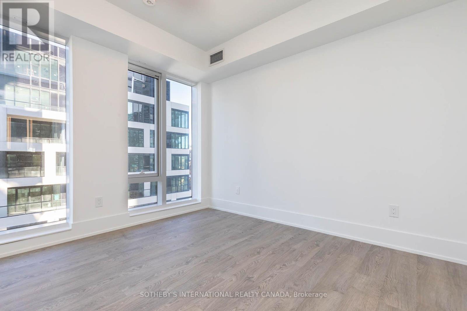 1004 - 480 Front Street W, Toronto, Ontario  M5V 0V6 - Photo 10 - C12468678