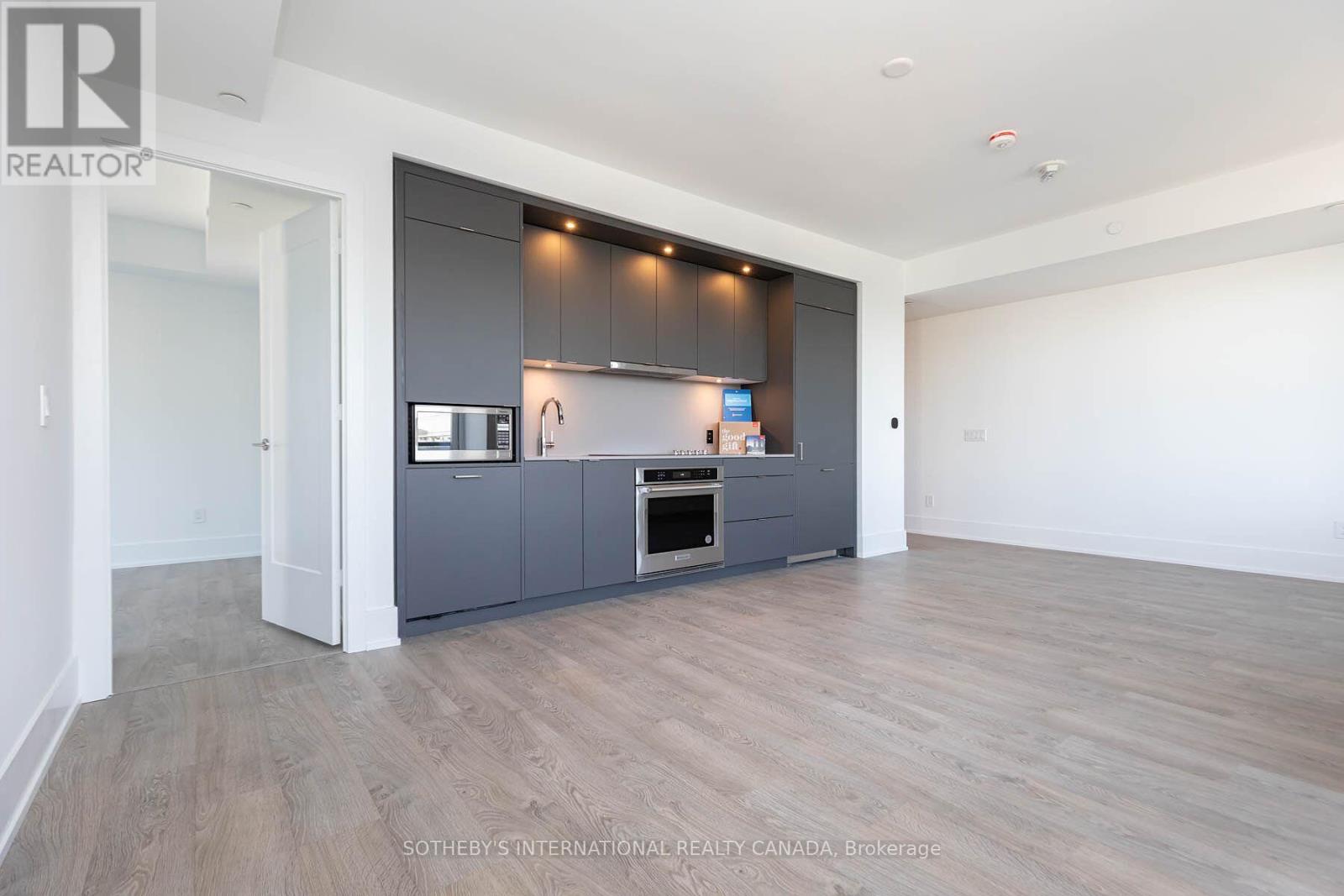 1004 - 480 Front Street W, Toronto, Ontario  M5V 0V6 - Photo 4 - C12468678