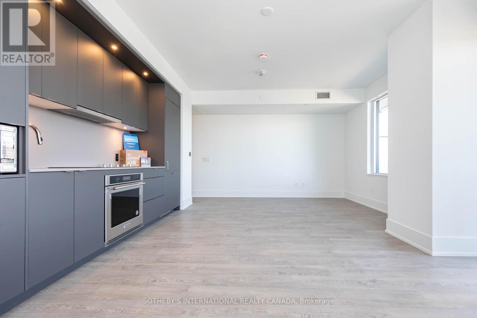 1004 - 480 Front Street W, Toronto, Ontario  M5V 0V6 - Photo 6 - C12468678