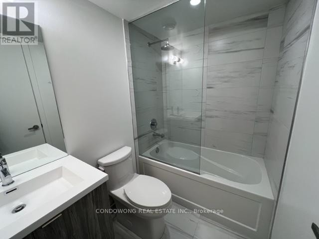 2102 - 138 Downes Street, Toronto, Ontario  M5E 0E4 - Photo 12 - C12468683