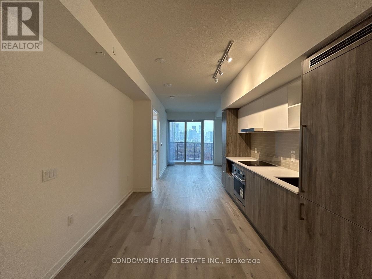 2102 - 138 Downes Street, Toronto, Ontario  M5E 0E4 - Photo 2 - C12468683