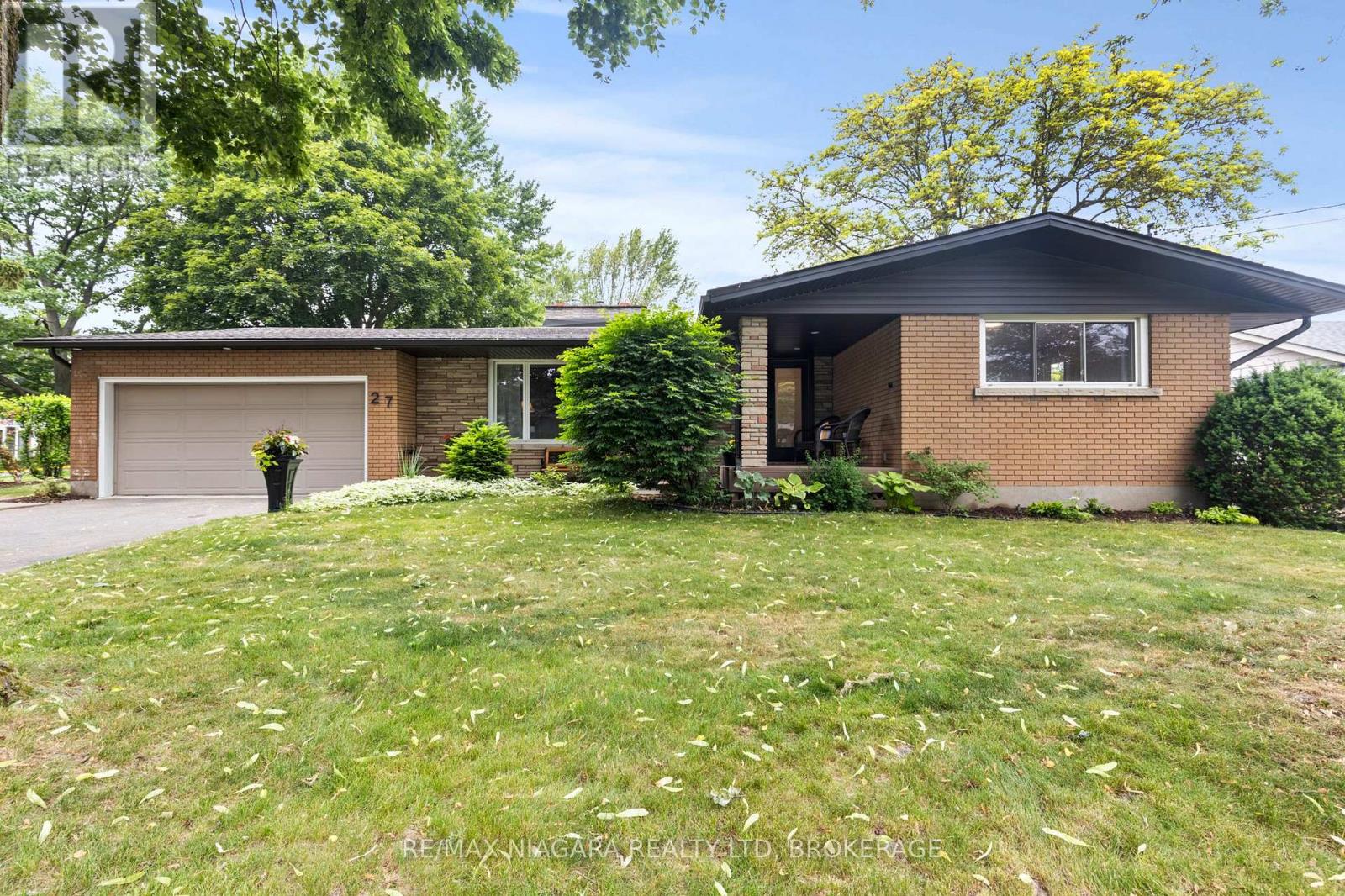 27 Daleview Crescent, Pelham, Ontario  L0S 1E0 - Photo 36 - X12468748