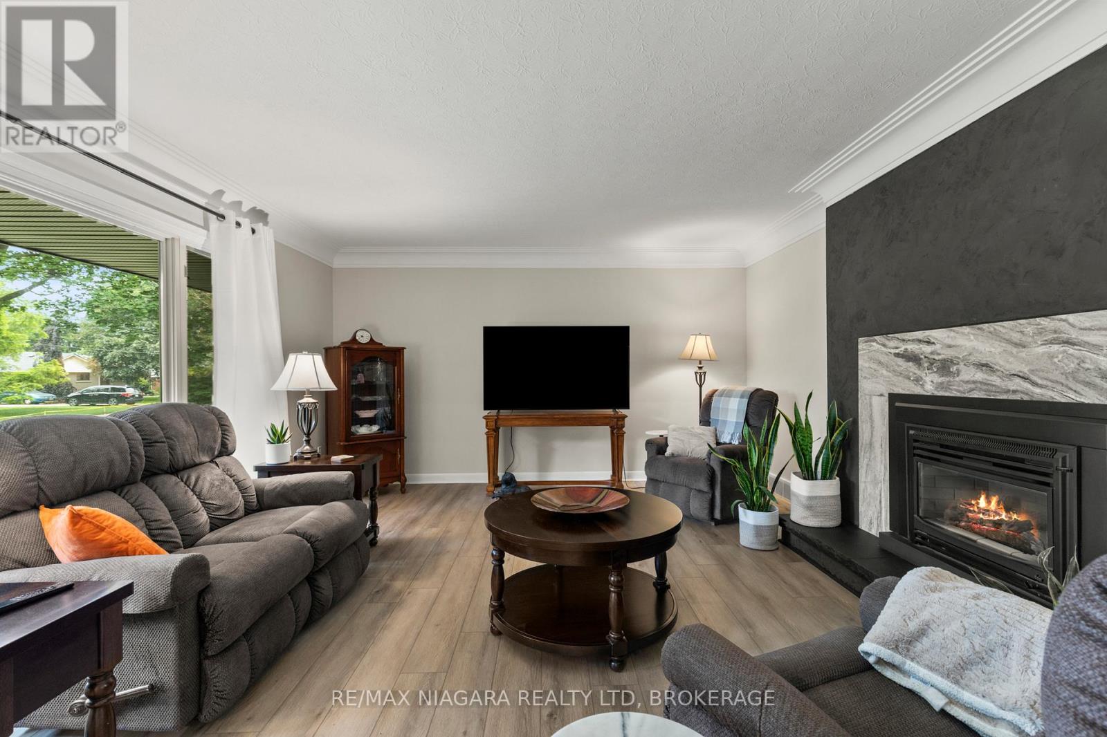 27 Daleview Crescent, Pelham, Ontario  L0S 1E0 - Photo 8 - X12468748