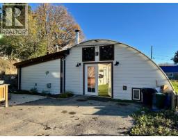 708 Pine Street, creston, British Columbia