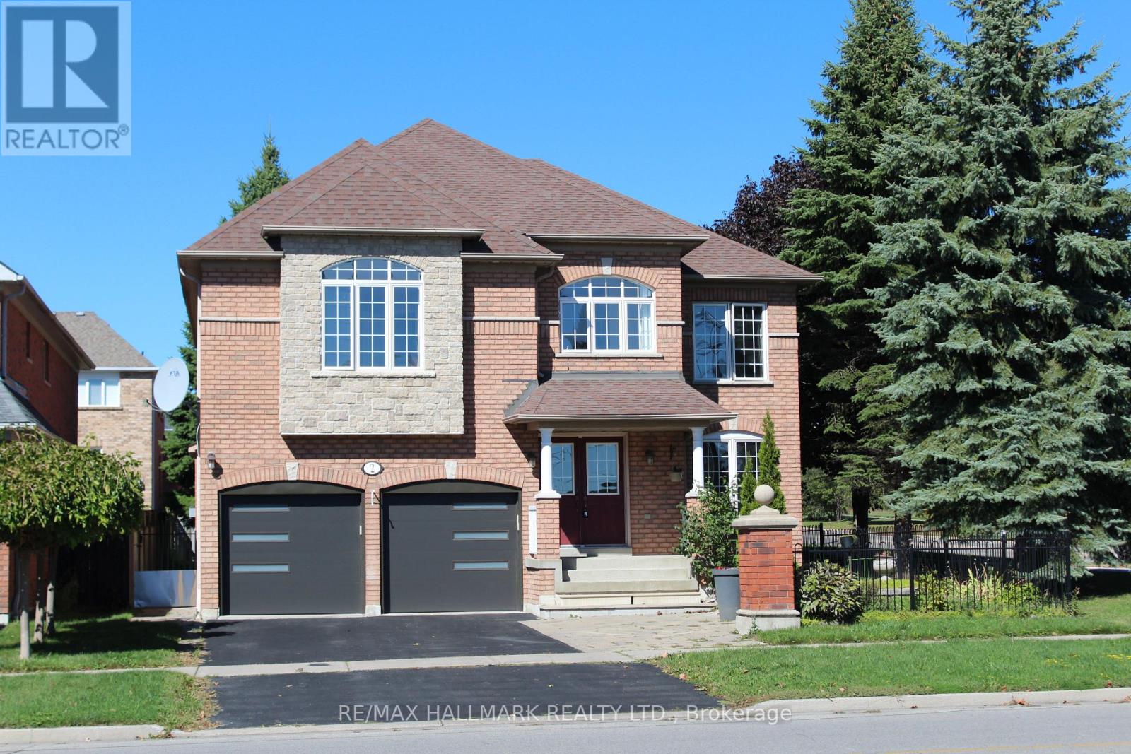 2 TWIN STREAMS ROAD, Whitby, Ontario