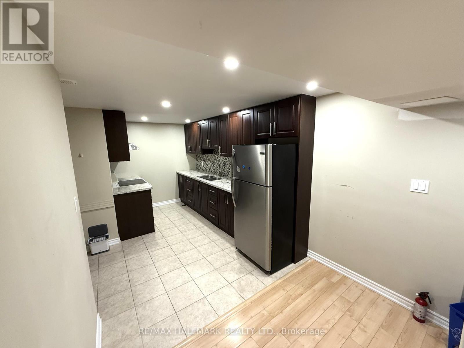 2 Twin Streams Road, Whitby, Ontario  L1P 1P1 - Photo 15 - E12468665