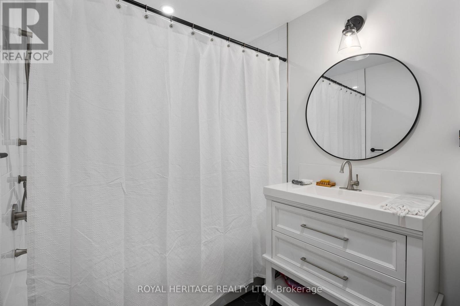 321 Centre Street N, Whitby, Ontario  L1N 4T3 - Photo 22 - E12468681