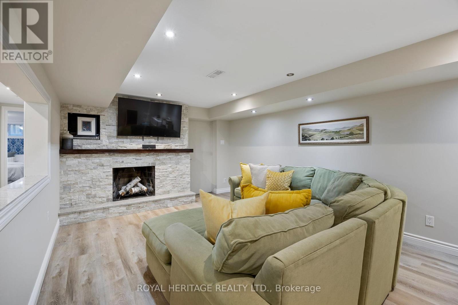 321 Centre Street N, Whitby, Ontario  L1N 4T3 - Photo 24 - E12468681