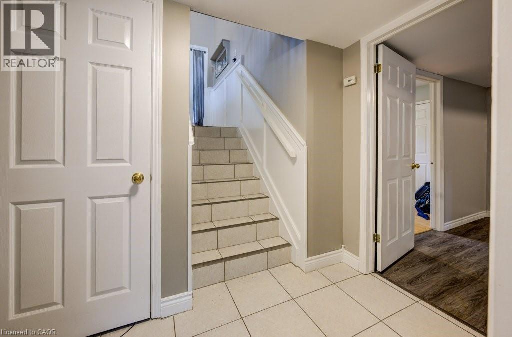 7 Folkstone Crescent, Kitchener, Ontario  N2E 2Y9 - Photo 29 - 40777813