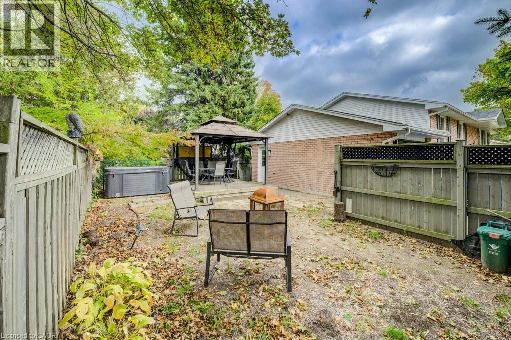 7 Folkstone Crescent, Kitchener, Ontario  N2E 2Y9 - Photo 42 - 40777813