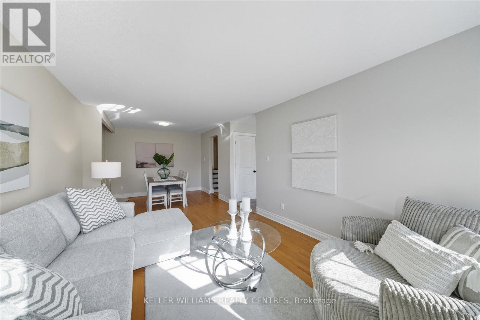 655 Park Court, Newmarket, Ontario  L3Y 3N5 - Photo 8 - N12468611