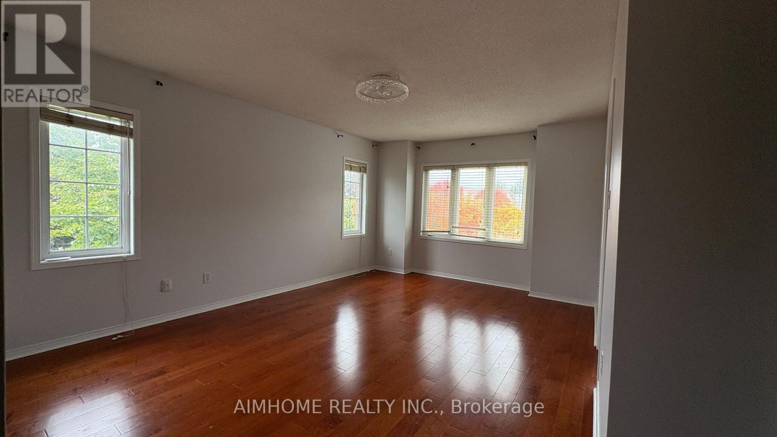 90 Briarhall Crescent, Markham, Ontario  L6C 2C7 - Photo 16 - N12468663