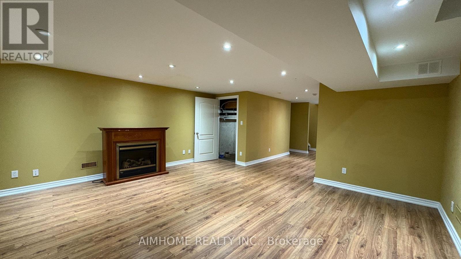 90 Briarhall Crescent, Markham, Ontario  L6C 2C7 - Photo 23 - N12468663