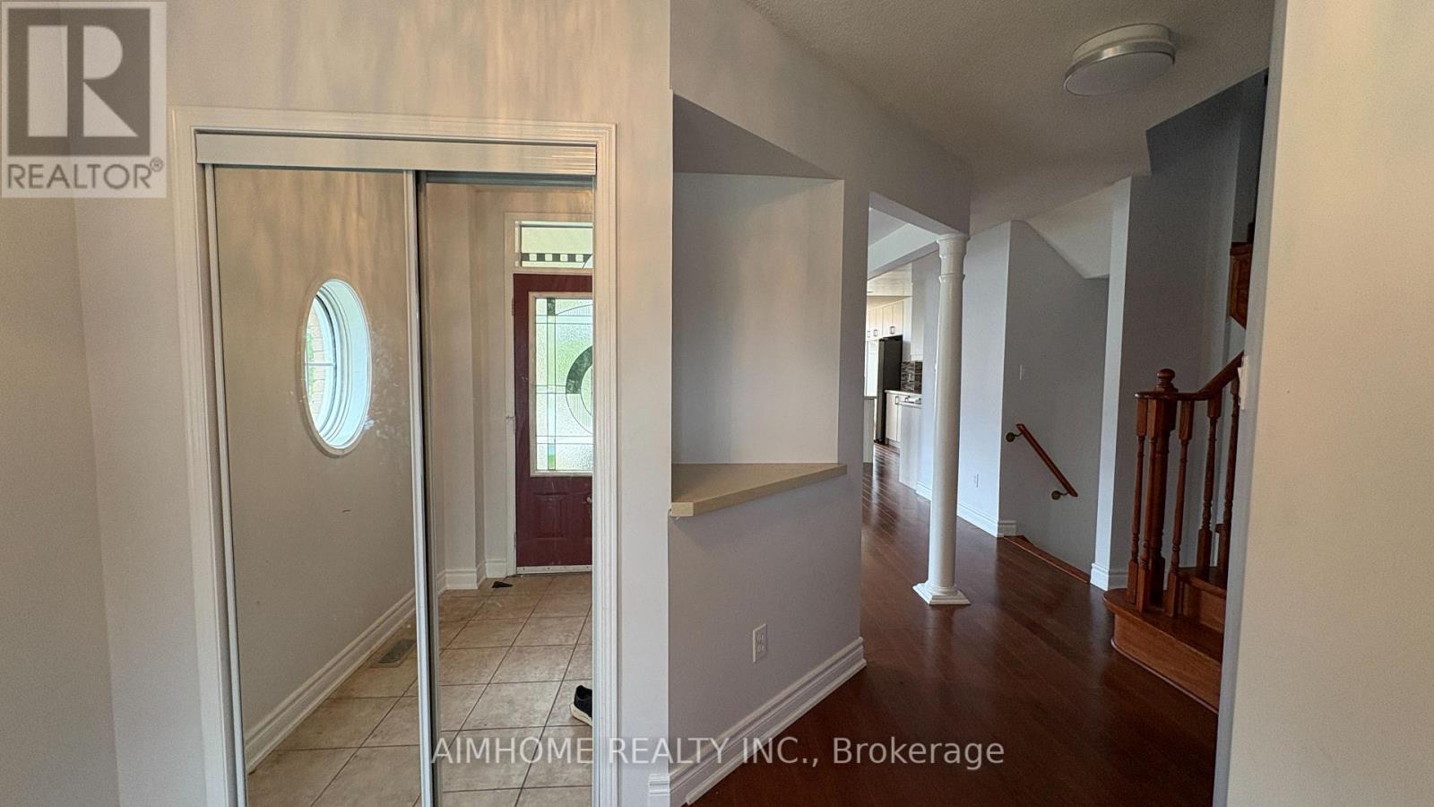 90 Briarhall Crescent, Markham, Ontario  L6C 2C7 - Photo 4 - N12468663