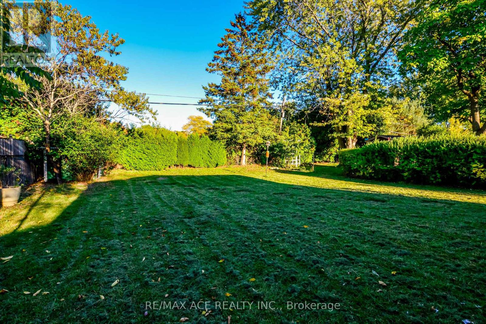 42 Swanhurst Boulevard, Mississauga, Ontario  L5N 1B7 - Photo 34 - W12468599