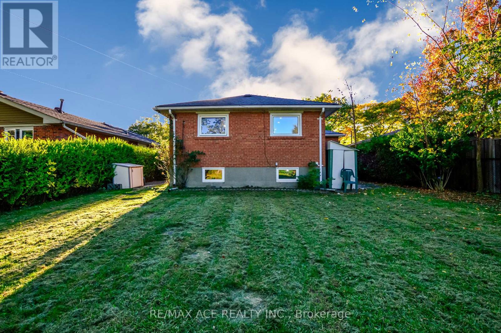 42 Swanhurst Boulevard, Mississauga, Ontario  L5N 1B7 - Photo 36 - W12468599