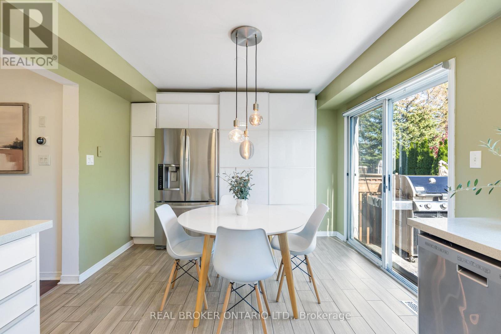 5654 Barbara Crescent, Burlington, Ontario  L7L 6X3 - Photo 14 - W12468612