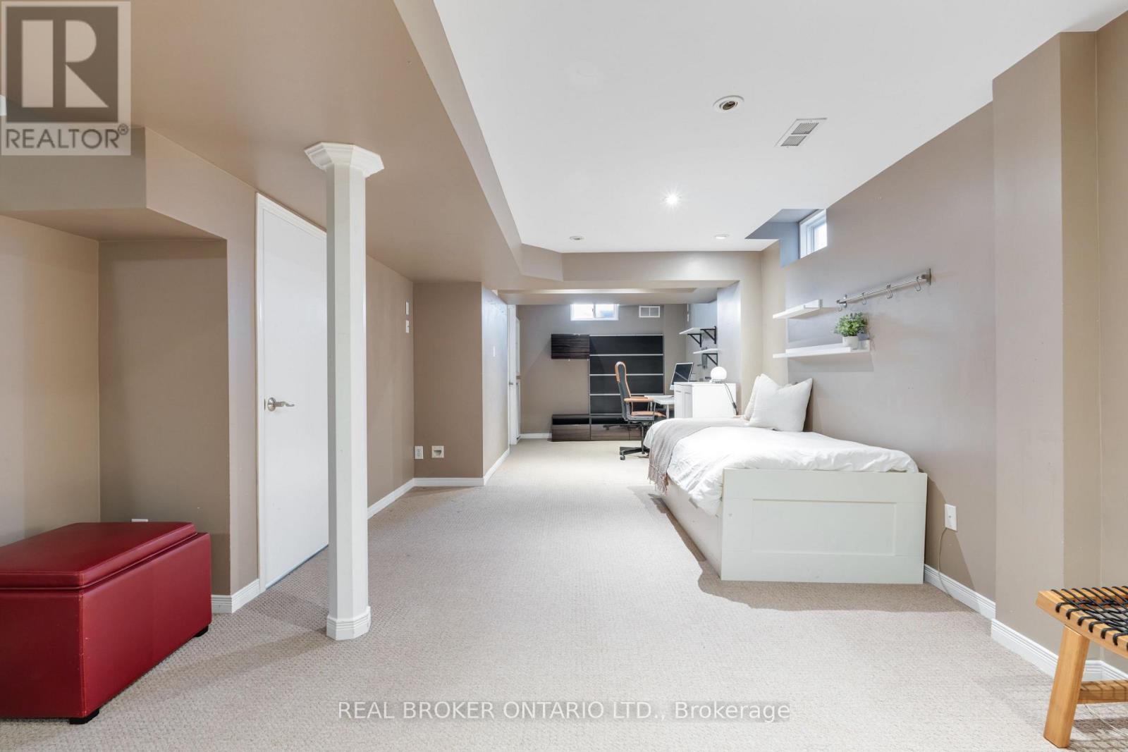 5654 Barbara Crescent, Burlington, Ontario  L7L 6X3 - Photo 32 - W12468612