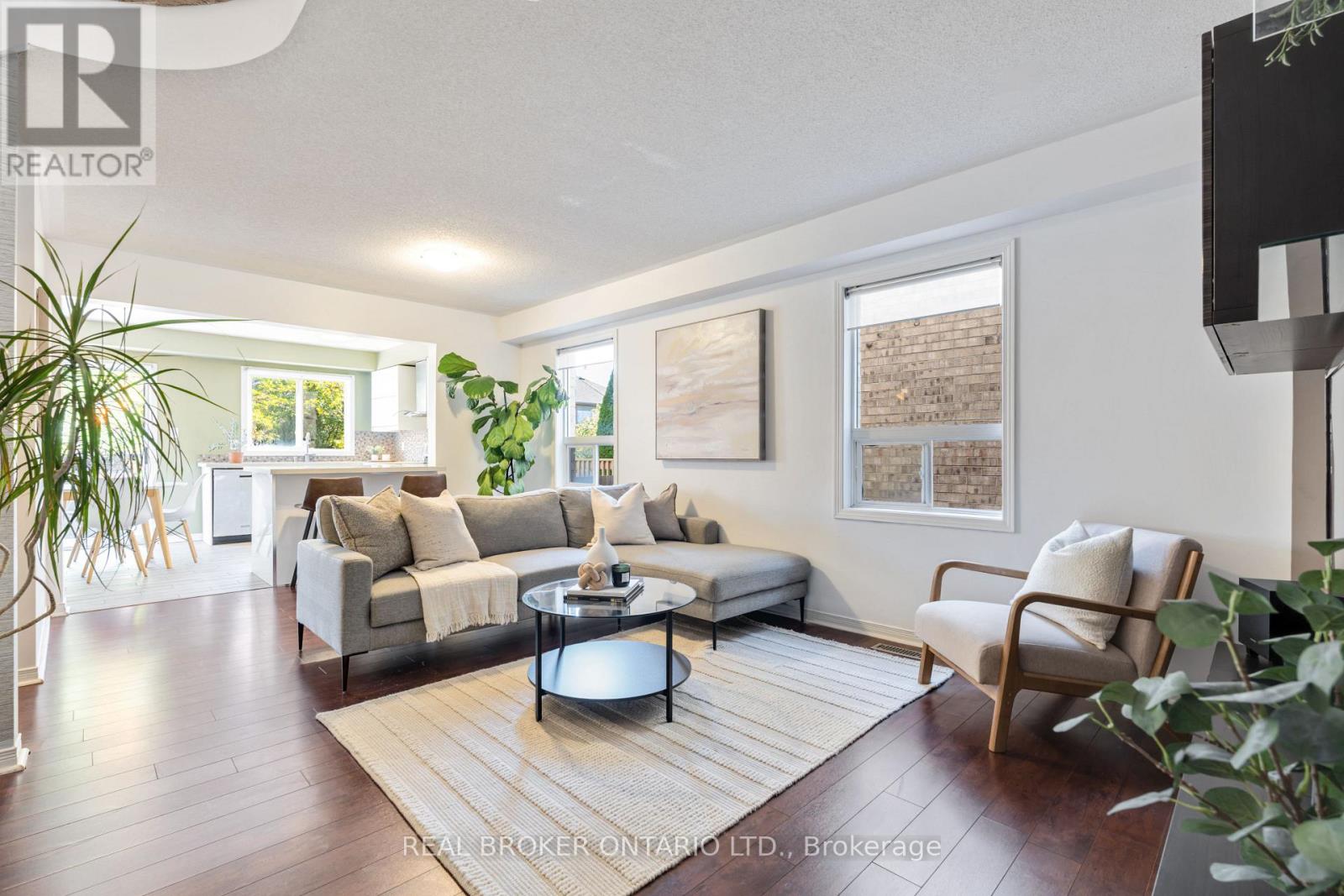 5654 Barbara Crescent, Burlington, Ontario  L7L 6X3 - Photo 6 - W12468612